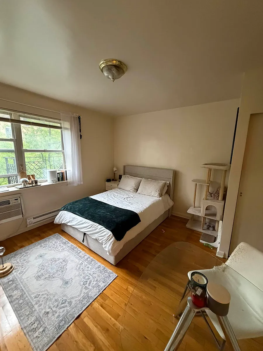 Building Photo - 340 E 85th St #4D