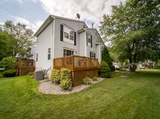 7 Bridgepointe Dr, Laurence Harbor, NJ 08879
