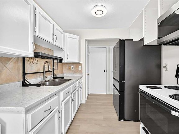 5th image of 6408 E 4th St NE #1