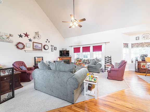 5th image of 1377 Tasa Creek Dr