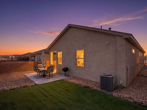 5th image of 4850 Sandia Peak Rd NE