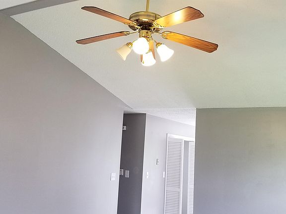 4th image of 1338 Chucker Dr
