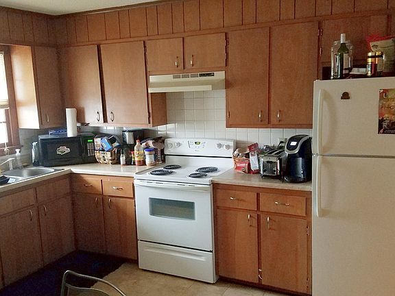 2nd image of 502 W Scott St