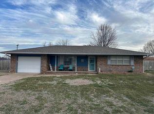 216 Norwood Ct, Watonga, OK 73772
