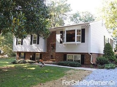 2nd image of 92 Bradley Ct