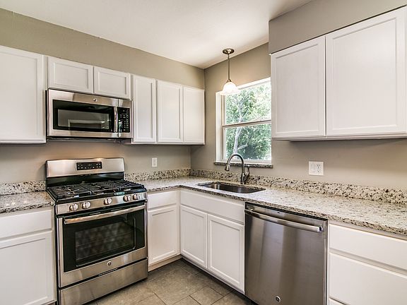 5th image of 2173 Evergreen Dr