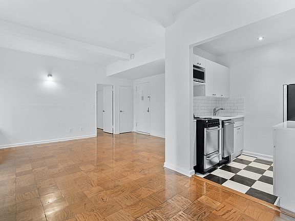 5th image of 132 E 45th St APT 12G