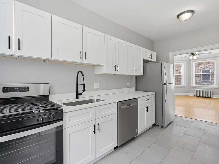 7610 S Saginaw Ave #2A — Photo 9