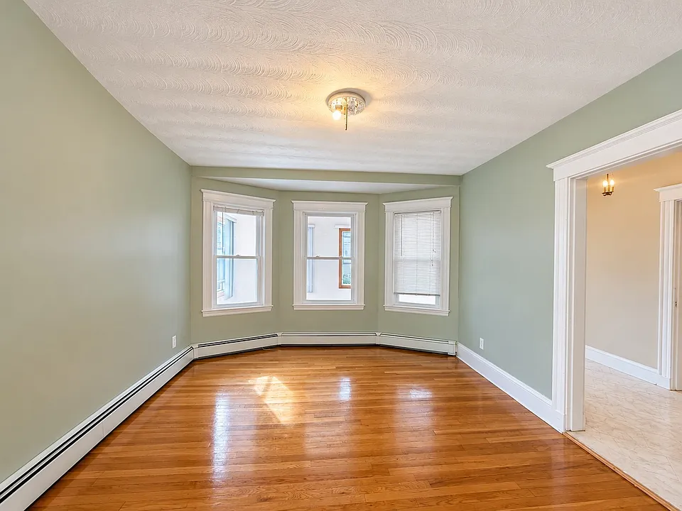 85 Boston Ave #1