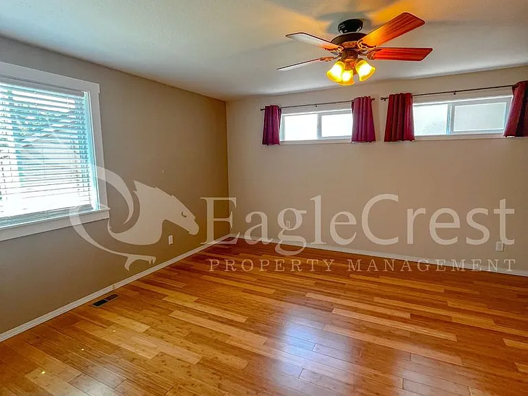 1130 SE Colonial Dr — Photo 13