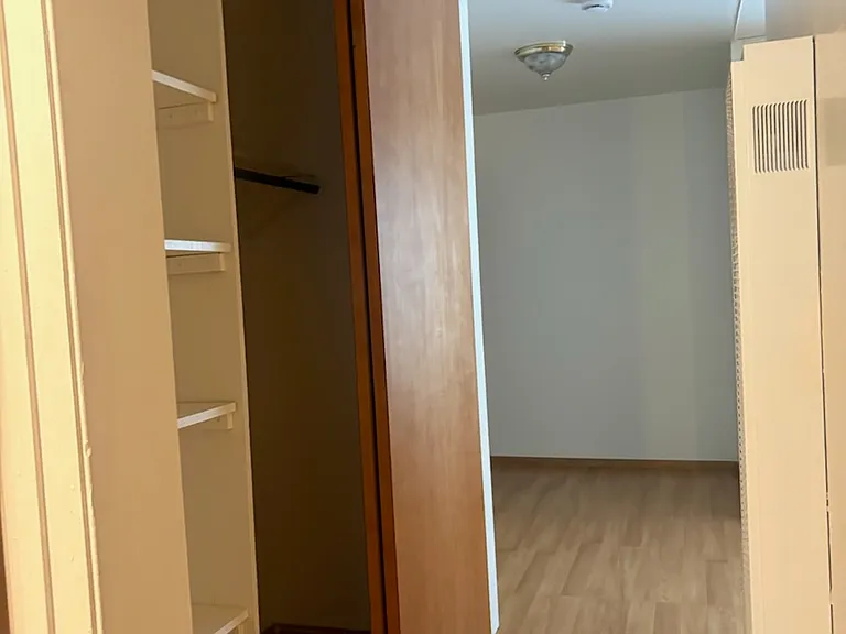 667 Villa St #4 — Photo 9