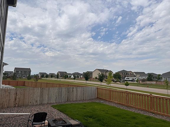 5th image of 1588 Clarendon Dr