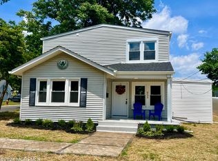 860 Woodmere Dr, Keyport, NJ 07735