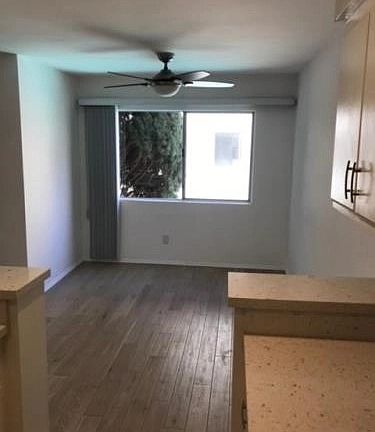5th image of 11810 Mayfield Ave APT 205