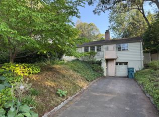 22 Bryden Ter, Hamden, CT 06517