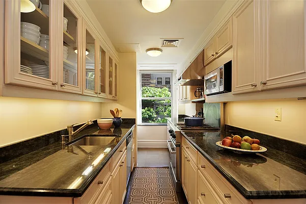 Sold by Corcoran | media 25