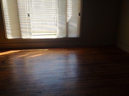 3rd image of 805 SE Binkley St