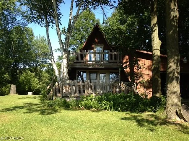 3587 Holliday Dr photo 1