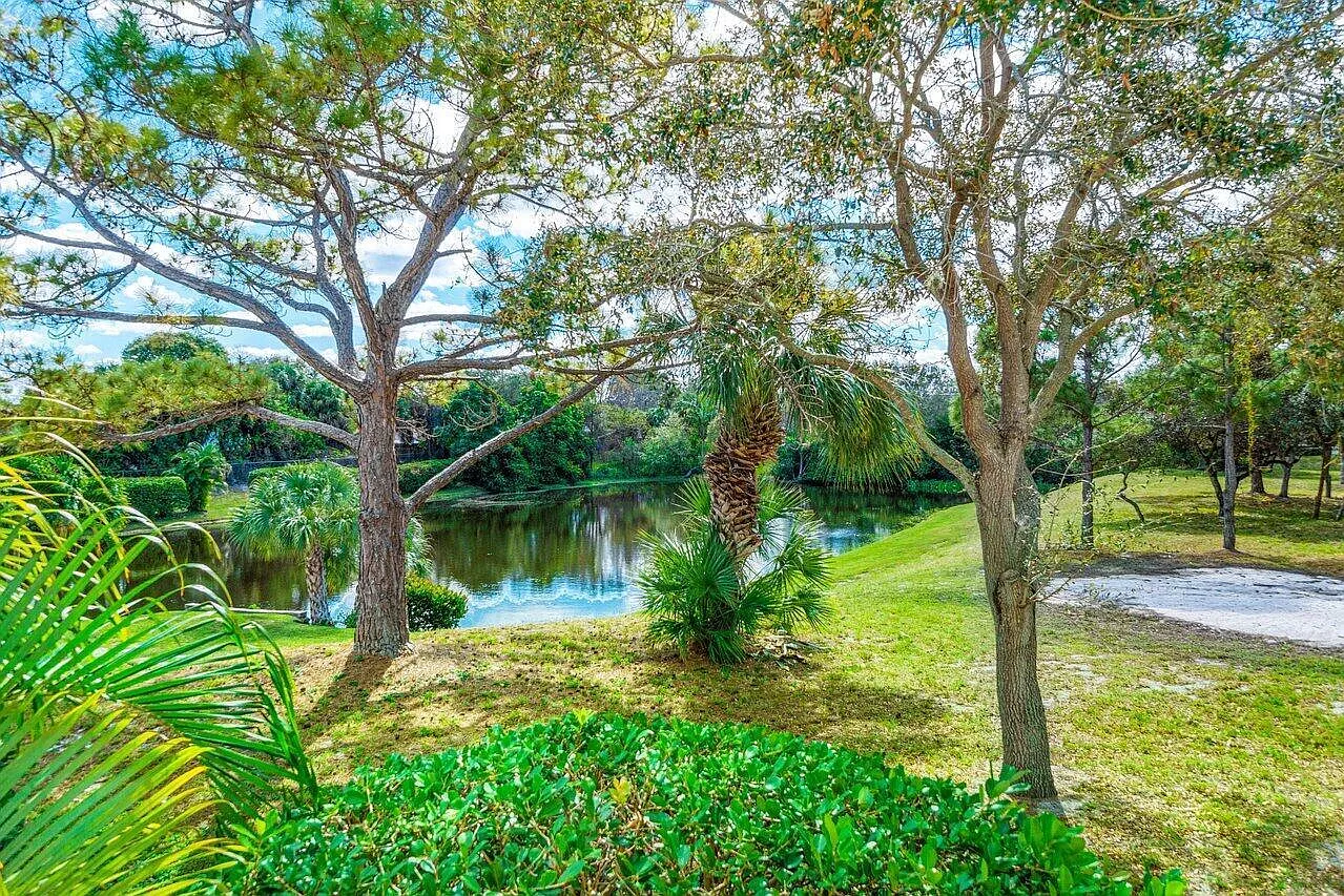 3 bed, 2.0 bath, 1536 sqft, $3,500 — Photo 4