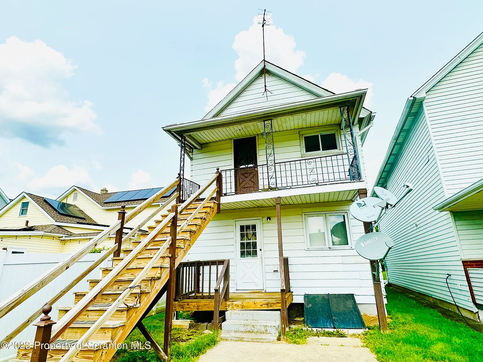 713 Jackson St photo 1