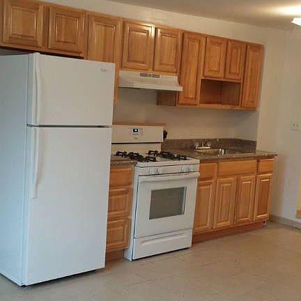 3rd image of 447 Union St #3