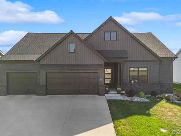 3163 Ashley Dr, Glen Carbon, IL 62034