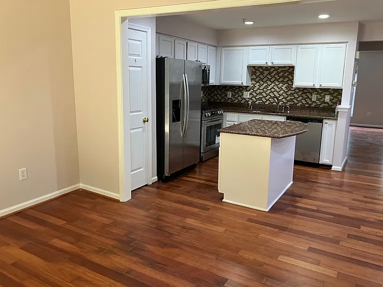 13722 Palmetto Cir — Photo 24