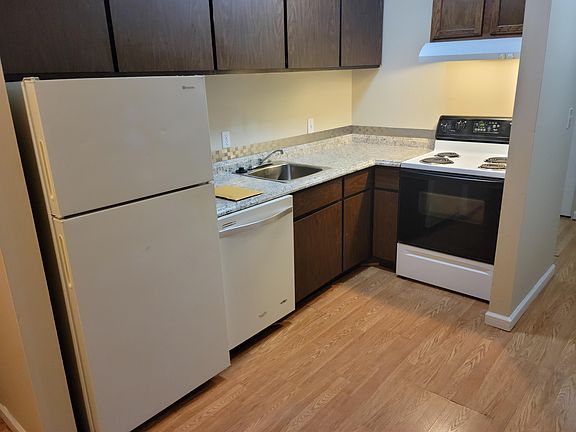4th image of 207 Ballard St APT 103