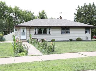 2393 Hazelwood St, Saint Paul, MN 55109