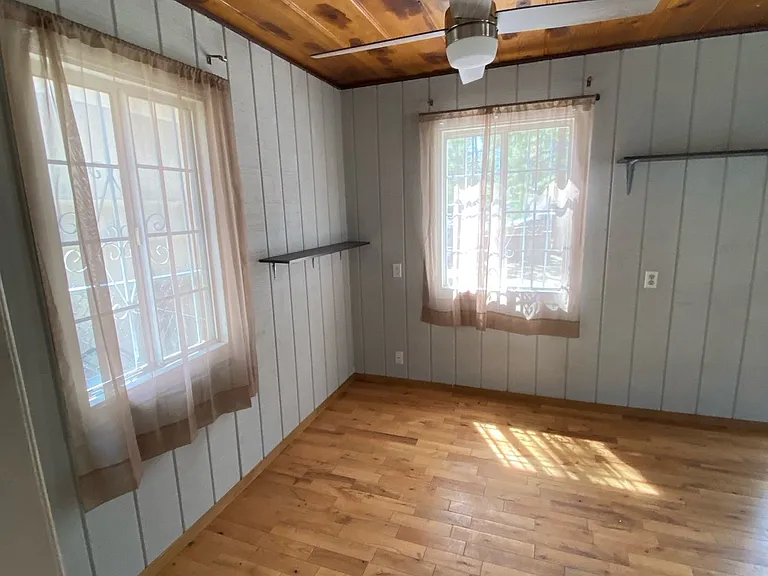585 Main St #B — Photo 3