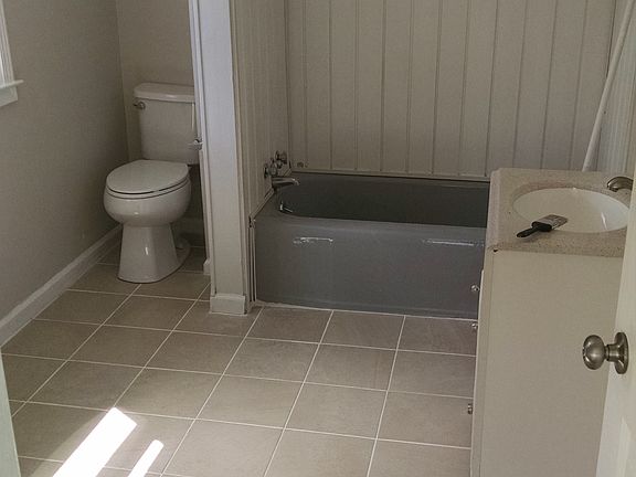 2ND FULL BATHROOM