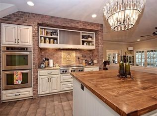 4213 Deepwoods Dr, Austin, TX 78731
