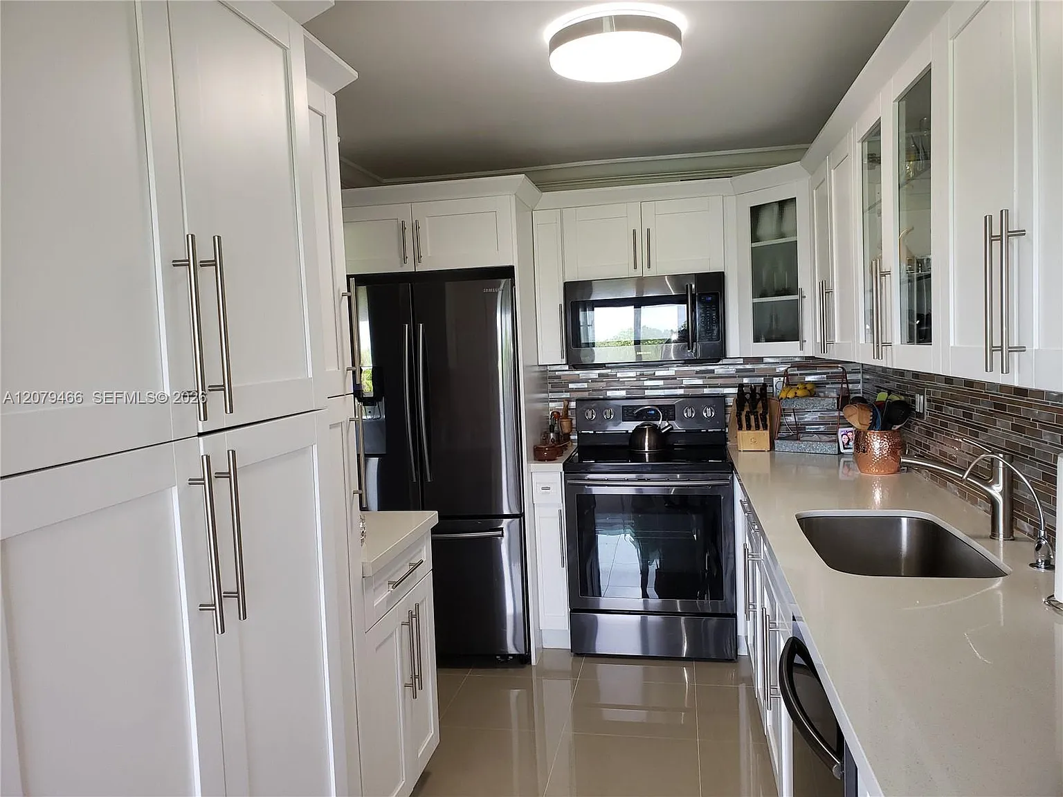 Miller Gardens Condo — Photo 1