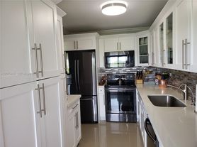 5800 SW 127th Ave