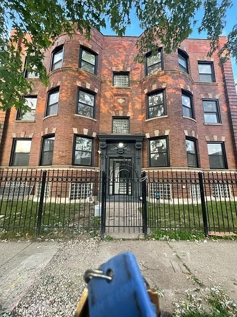 1st image of 6233 S Langley Ave #3N