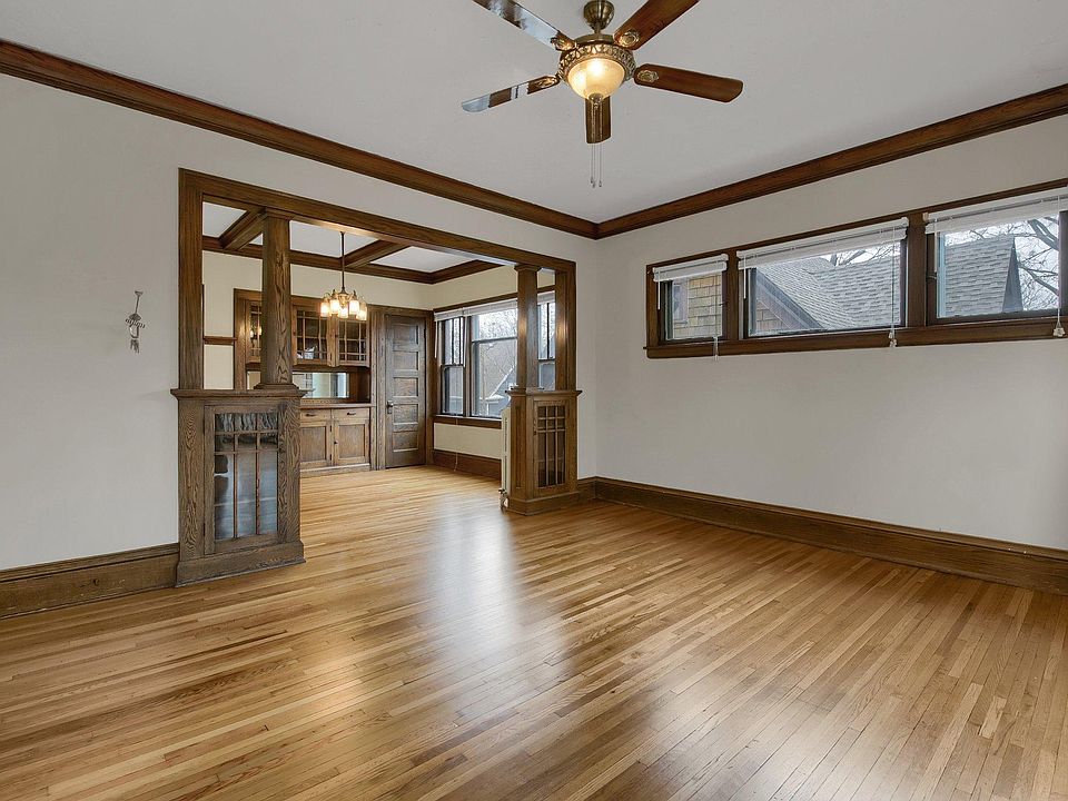 1st image of 212 W 37th St #3