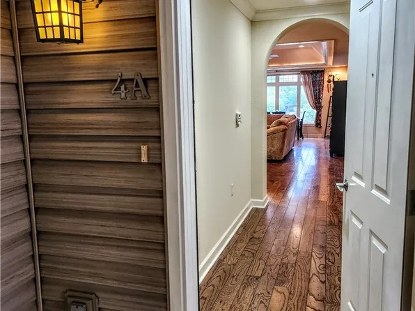 201 Marina Residence Dr #4A, Camdenton, MO 65020