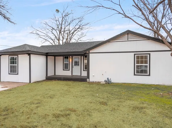 203 Chaffin St, Bonham, TX 75418