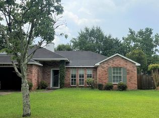 3204 N 3rd St, Ocean Springs, MS 39564