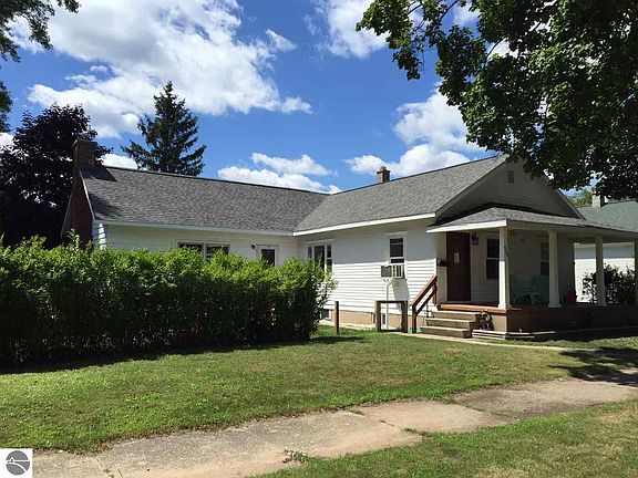 4th image of 939 Cotey St