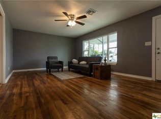 1114 Nix Rd, Lampasas, TX 76550