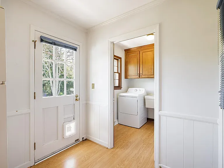 512 Devenger Rd — Photo 17