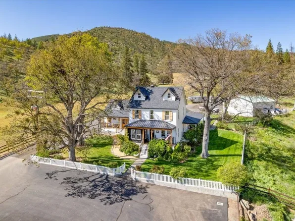 2437 W Moffett Creek Rd, Fort Jones, CA 96032