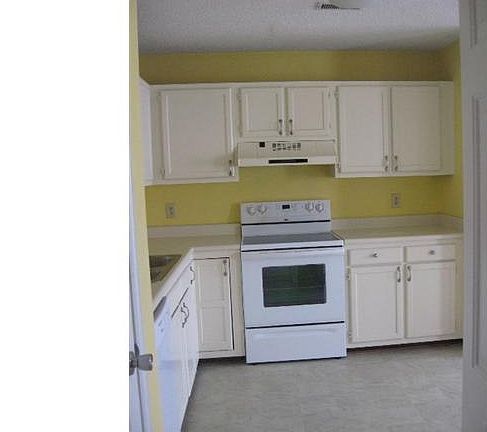 3rd image of 814C Ashebrook Dr