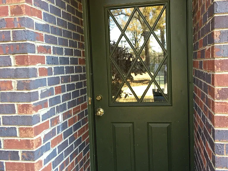 684 Elvis Presley Dr — Photo 2