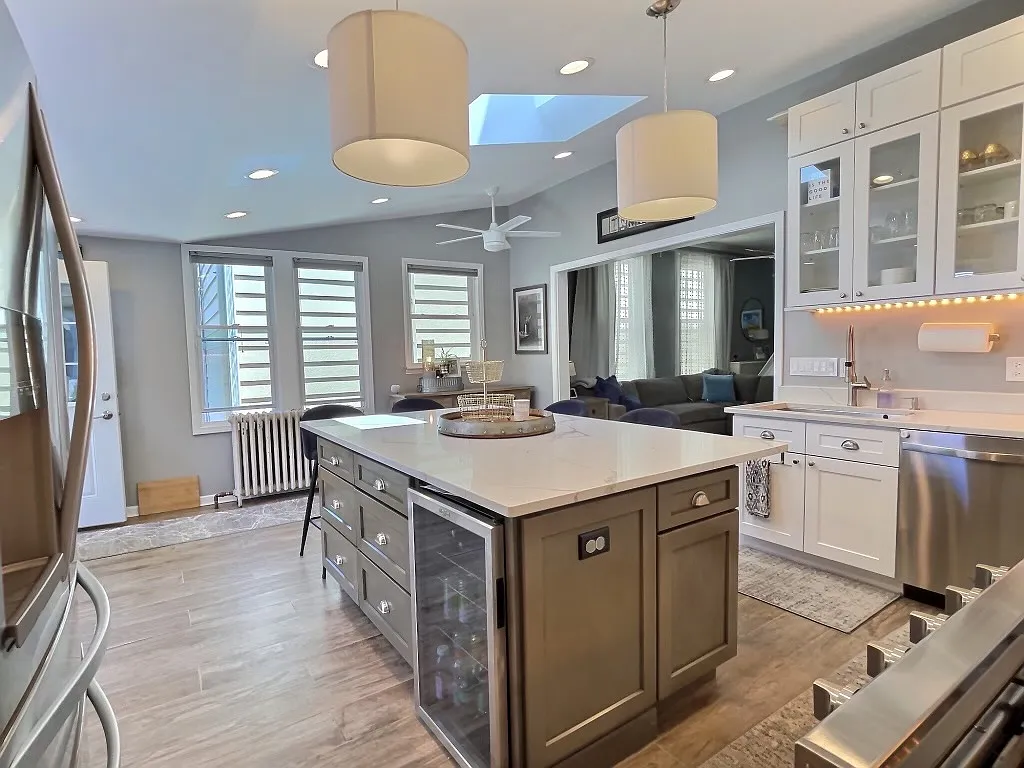 2 bed, 1700 sqft, $5,495 — Photo 4