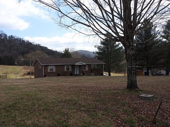 3rd image of 12 Ferrell Ln