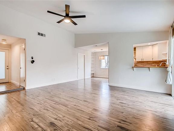 3rd image of 9702 Ochiltree Dr