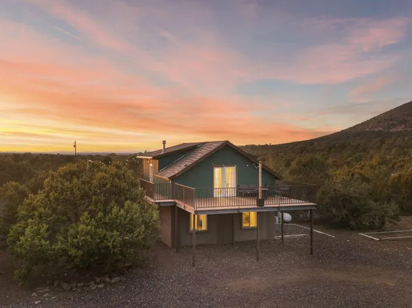 9042 N Red Fox Ln, Williams, AZ 86046