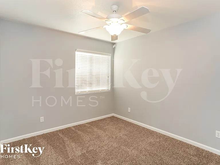 7404 Fencerow St — Photo 6
